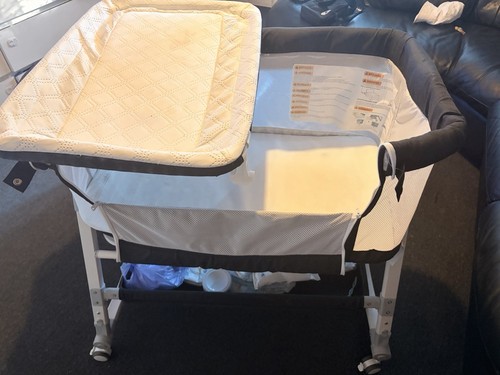 Next crib with changing - me,